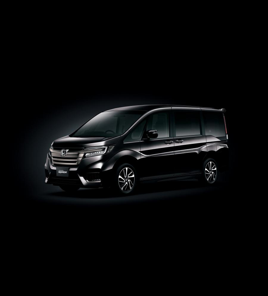  Honda StepWGN Spada 2017 года  (фото 2 из 17)